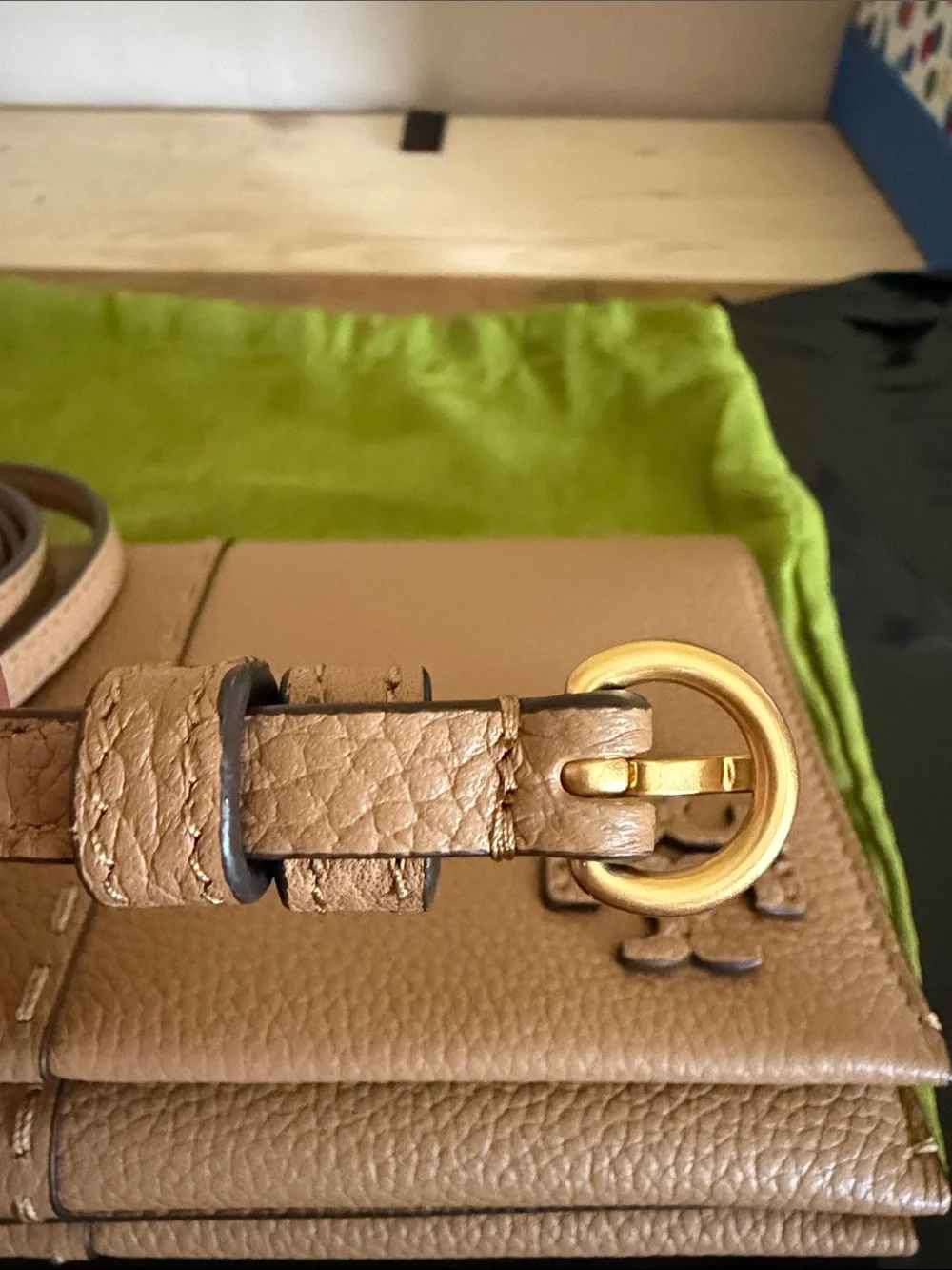 Tory Burch McGraw Tan Pebbled Leather Crossbody Wallet with Logo